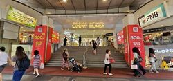 Lucky Plaza (D9), Shop House #578240401